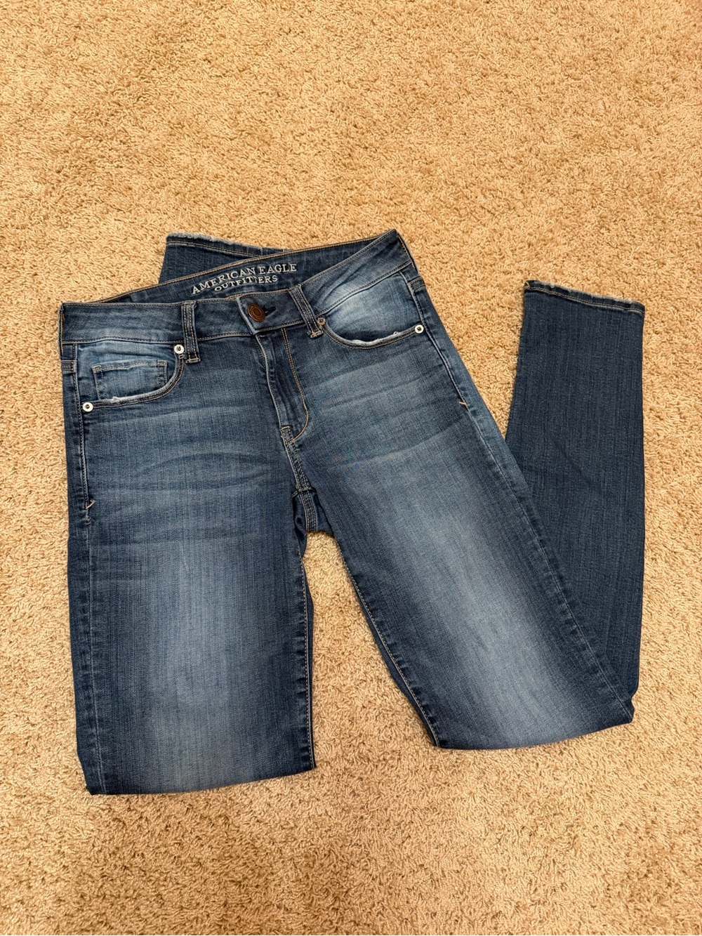 American Eagle Dark Wash Skinny Jeans size 4 women’s